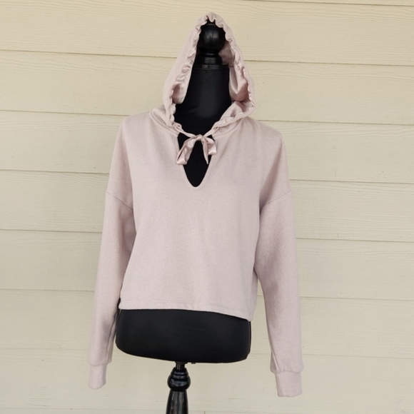 Victoria's Secret Blush Fleece Crop Hoodie (XS) - Picture 4 of 14